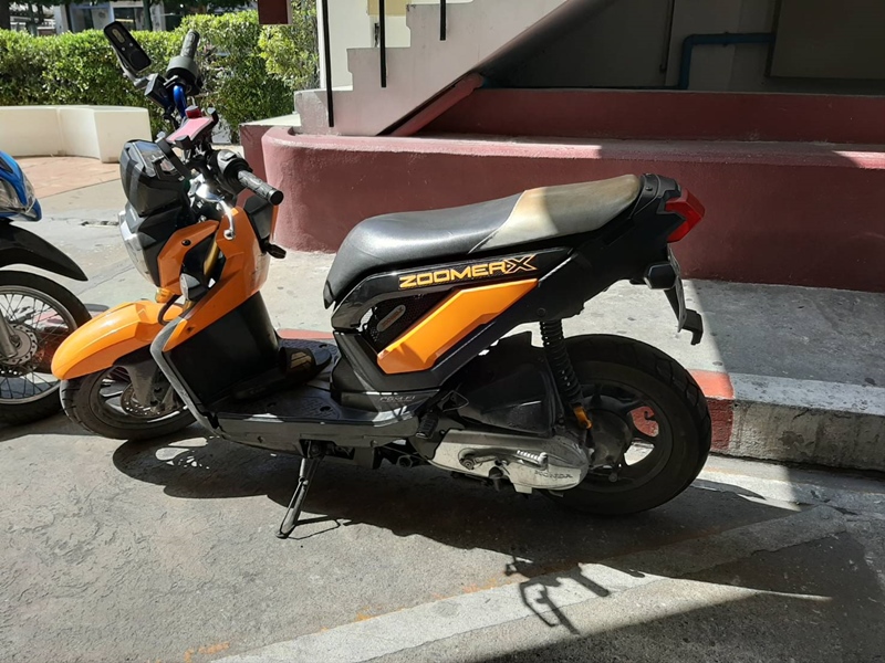 ตำรวจกร่างยิงปืนขึ้นฟ้า