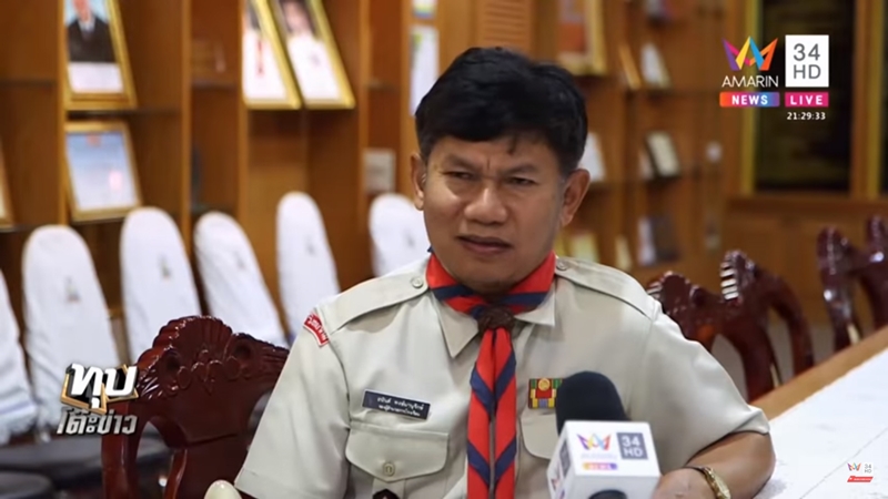 ดราม่าหมอบกราบผอ.โรงเรียน