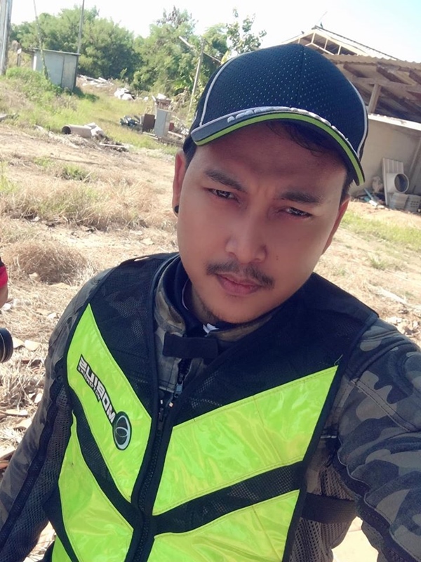 รถยนต์ชนบิ๊กไบค์