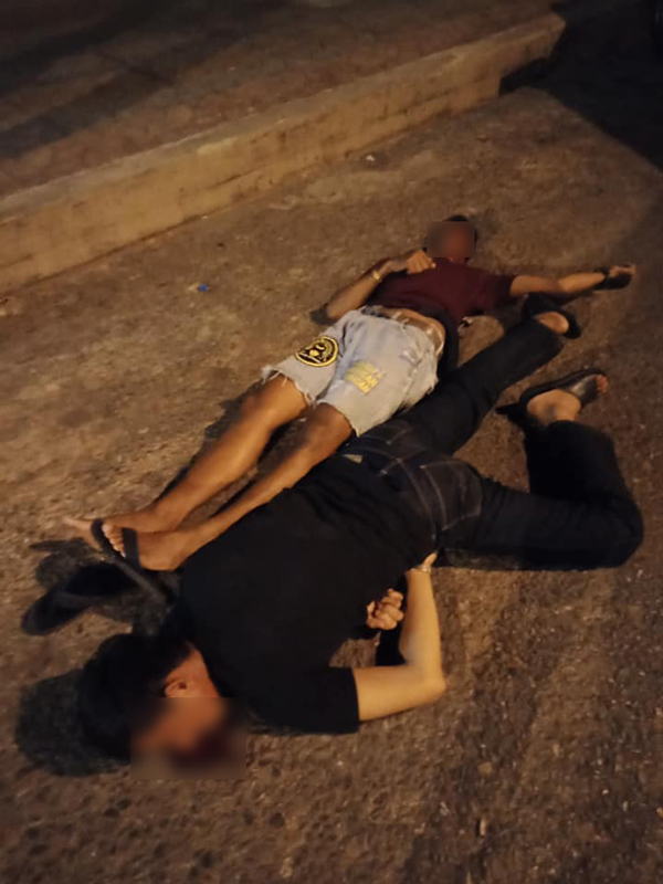 วัยรุ่นตีกัน