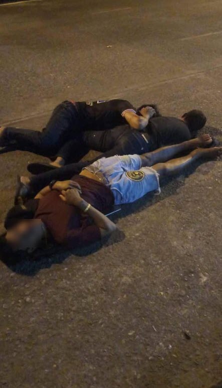 วัยรุ่นตีกัน