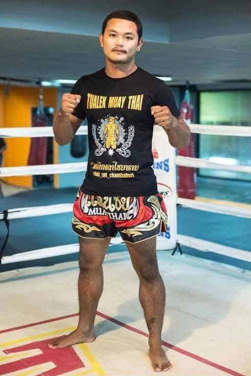 วัยรุ่นตีกัน