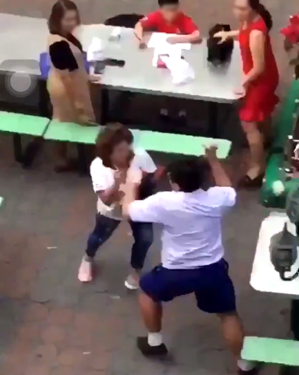 อาม่าตบเด็ก