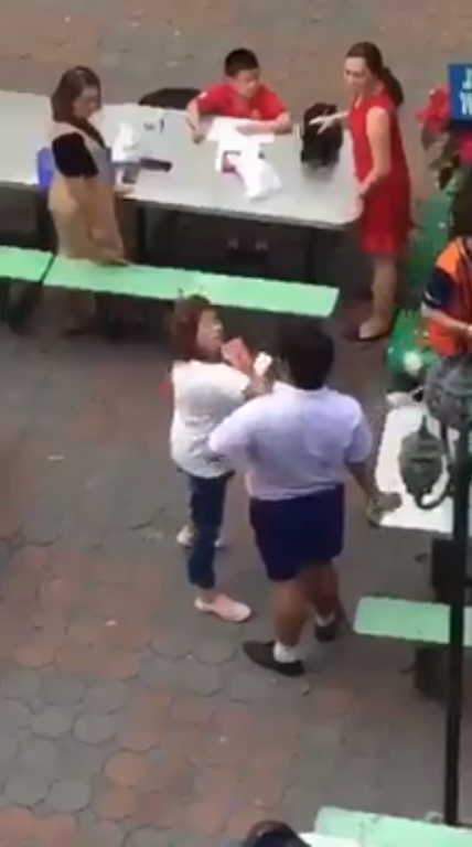 อาม่าตบเด็ก