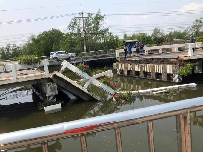สะพานข้ามคลอง ย่านพระราม 2 ขาด 