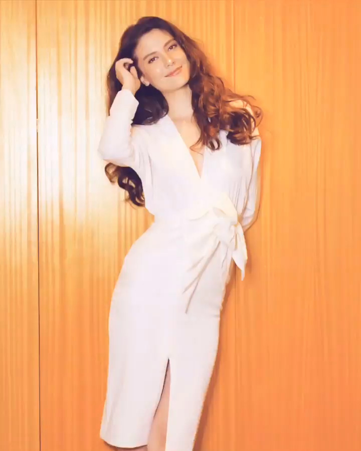 มารีญา พูลเลิศลาภ