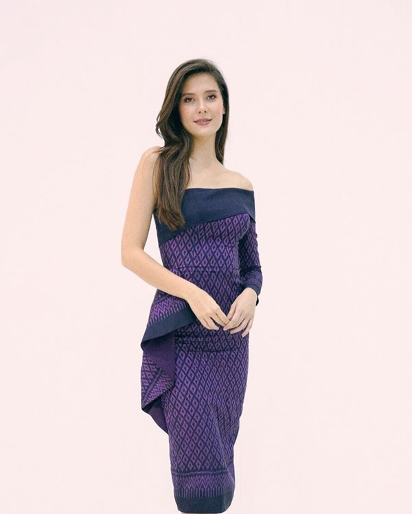 มารีญา พูลเลิศลาภ