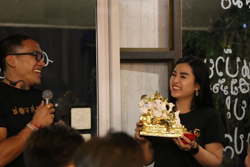 เรนนี่ ช่องส่องผี