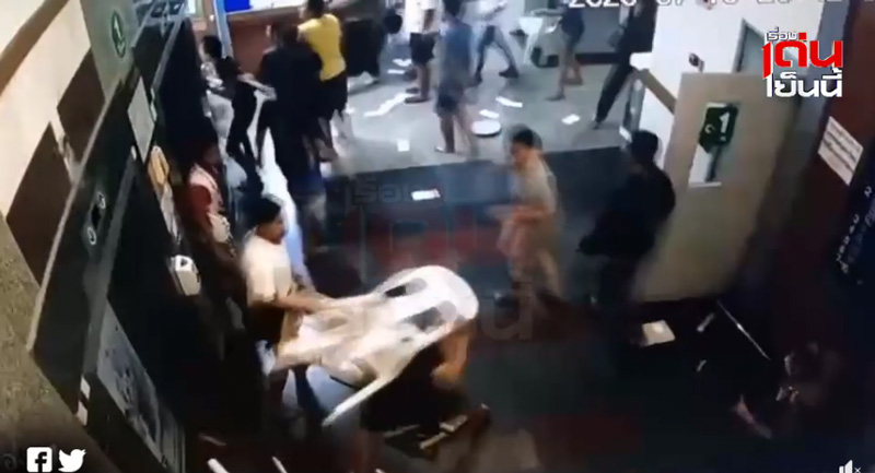 ข่าวแก๊งวัยรุ่นบุกทำร้ายหมอ