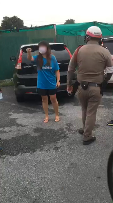 ซีอาร์วีชนแล้วหนี