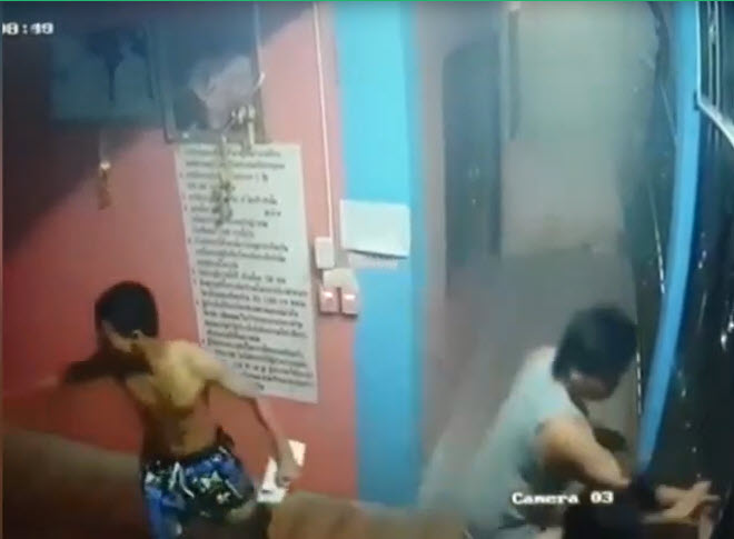 ตึกทรุด