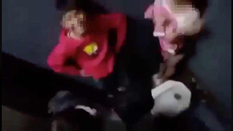 วัยรุ่นนัดมีเซ็กส์ในห้องน้ำสาธารณะ