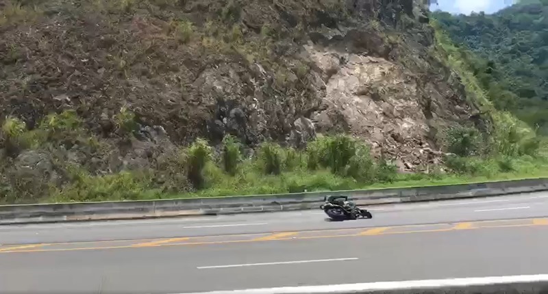 บิ๊กไบค์หลุดโค้งที่เขาค้อ