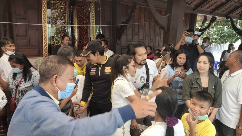 บิณฑ์ เอกพันธ์ ขอขมาเจ้าอาวาสวัดเจดีย์