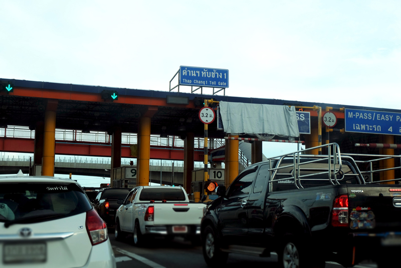 ยกเลิกไม้กั้นทางด่วน