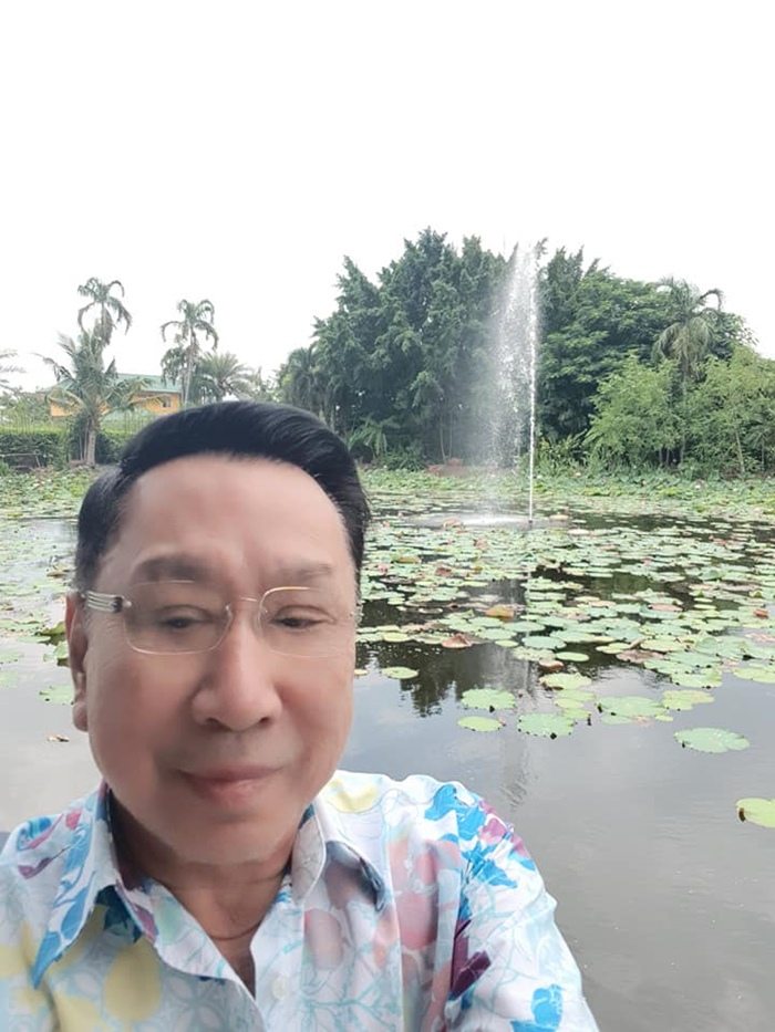 อาทิตย์ อุไรรัตน์