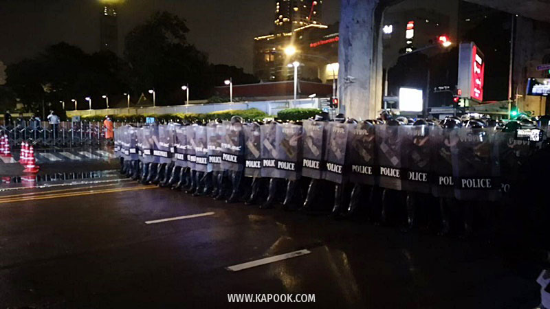 ม็อบ 16 ตุลา