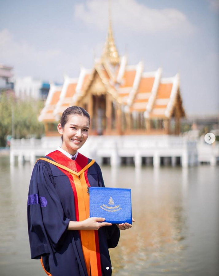 จุ๊บจิ๊บ ธนพร