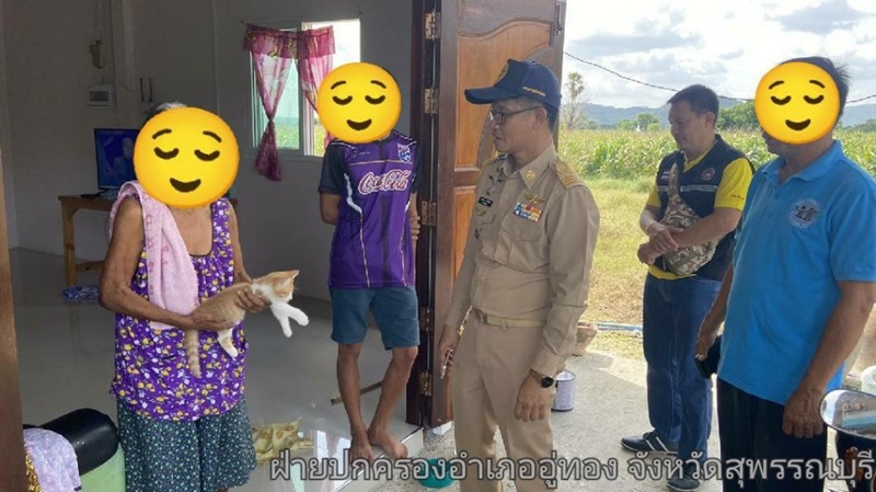 เด็ก 4 ขวบ แขวนคอแมว