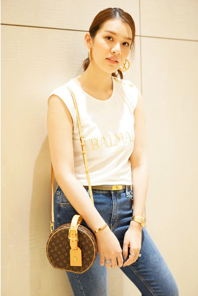 จุ๊บจิ๊บ ธนพร