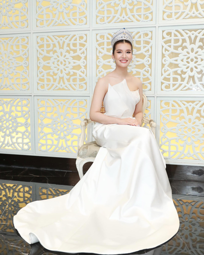 จุ๊บจิ๊บ ธนพร