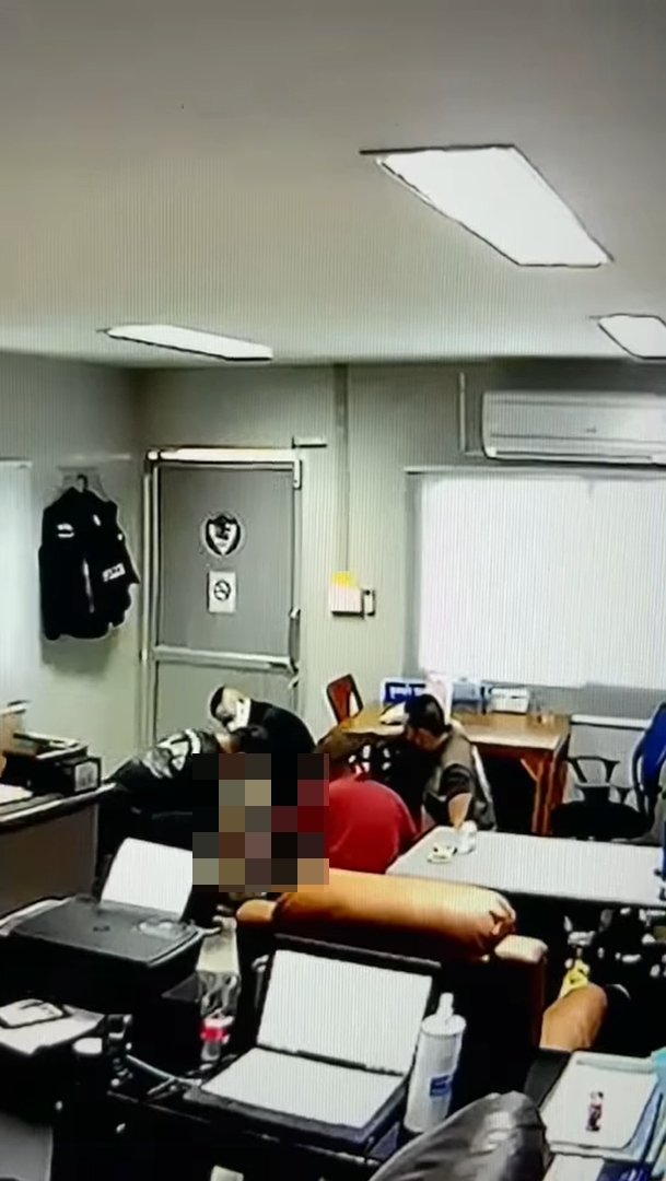 ผู้กำกับโจ้