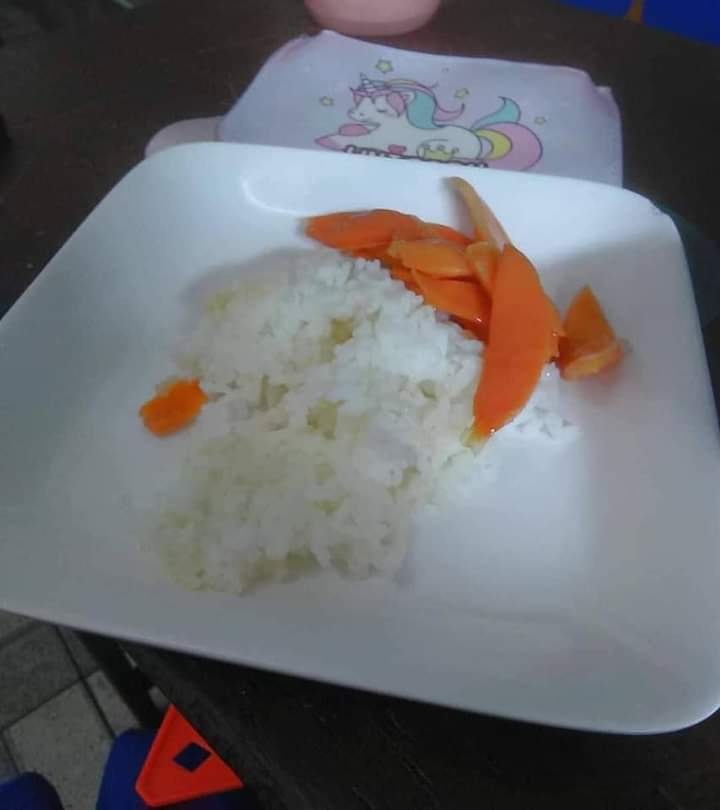 อาหารกลางวัน