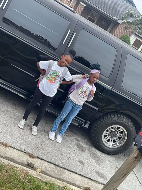 รถรับส่งนักเรียน