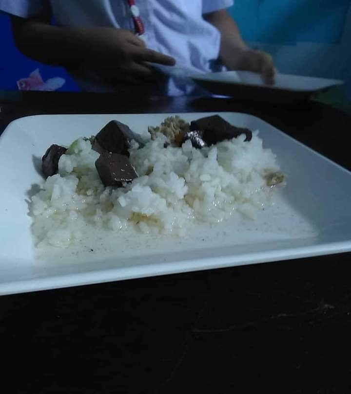 อาหารกลางวัน