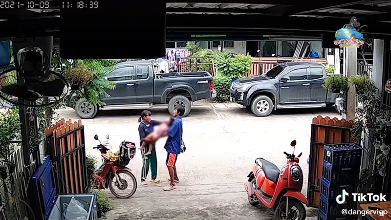 แท็กซี่ชนเด็ก