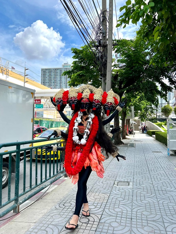 นัท นิสามณี