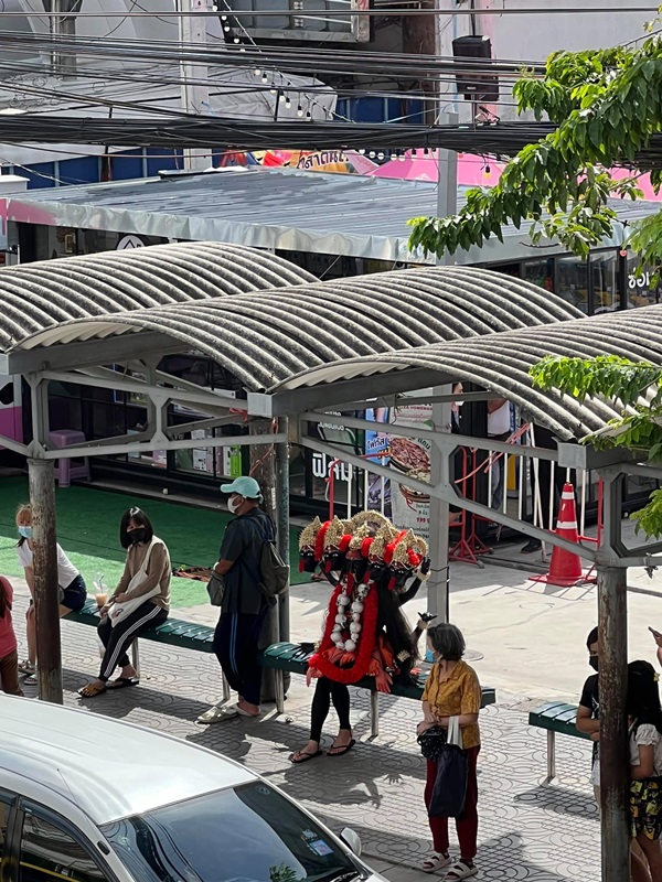 นัท นิสามณี