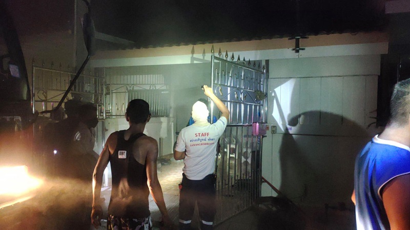 เผาบ้าน