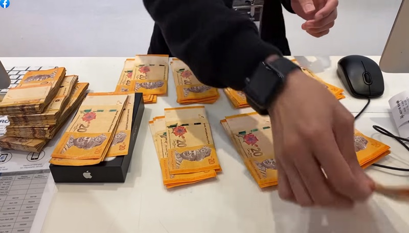 เก็บเงินซื้อไอโฟนให้ภรรยา