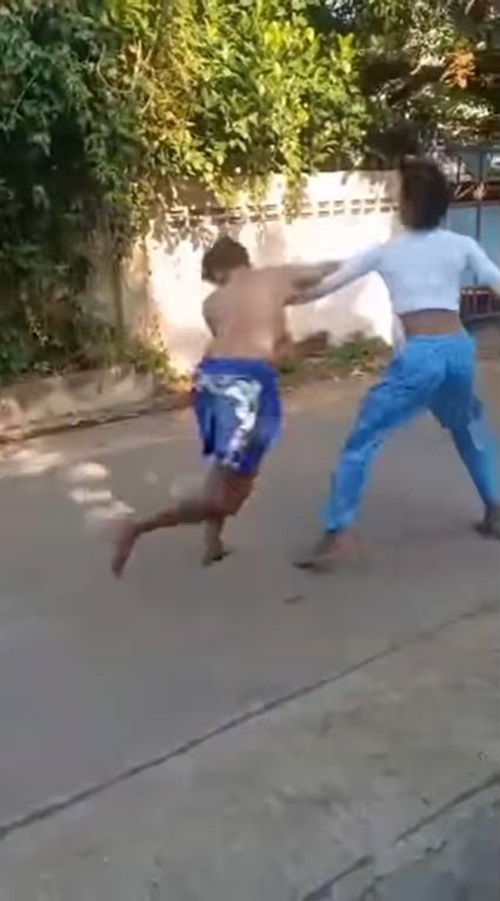 กะเทยต่อยชนะผู้ชาย