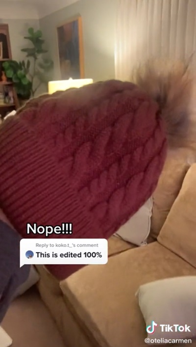 หมวกใบนี้สีอะไร