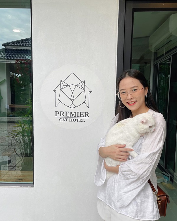 ไอซ์ รักชนก ศรีนอก