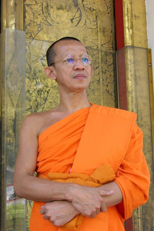 เจ้าคุณพิพิธ