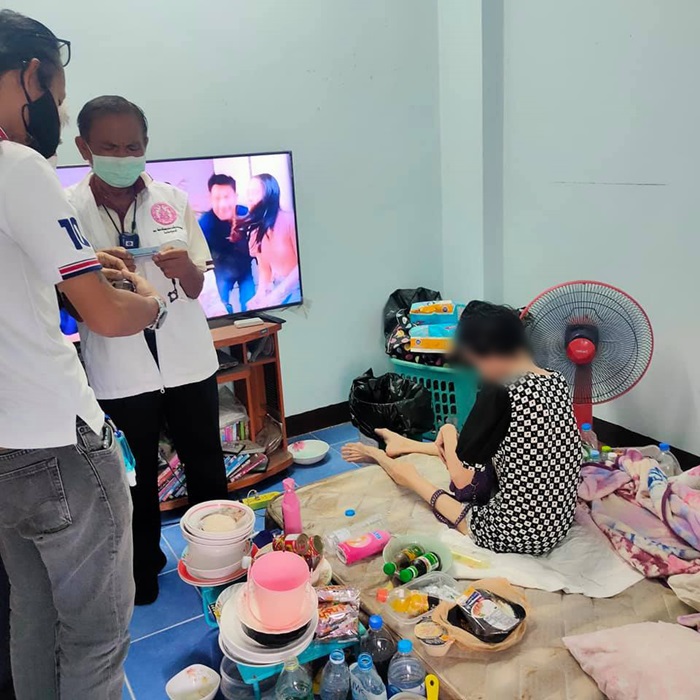 ช่วยเหลือหญิงลูกครึ่งพิการ