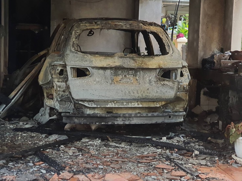 ไฟไหม้รถเบนซ์