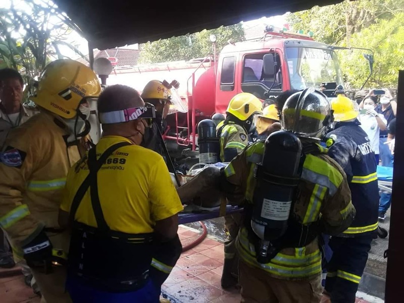 ไฟไหม้รถเบนซ์