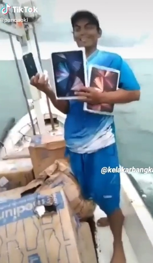 กล่องปริศนากลางทะเล