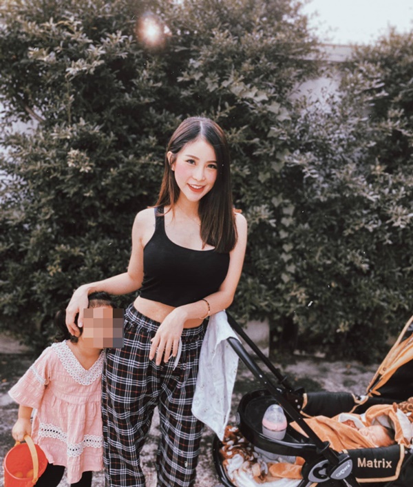 พิพลอย พัชราพร