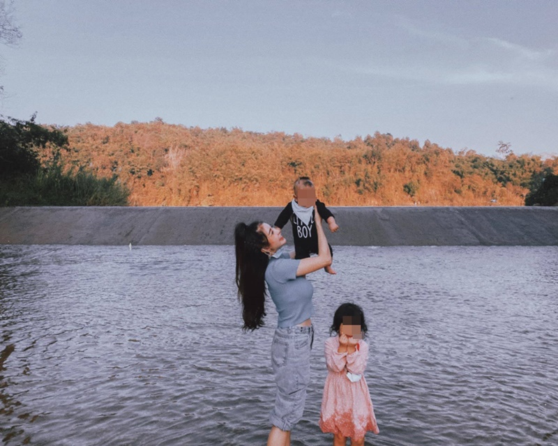 พิพลอย พัชราพร