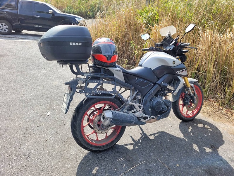 หนุ่มตกผาเดียวดาย