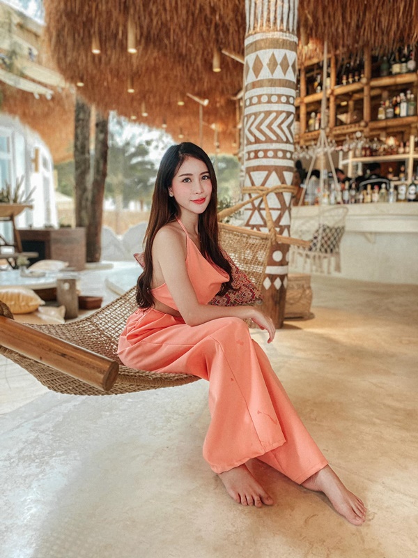 พิพลอย พัชราพร