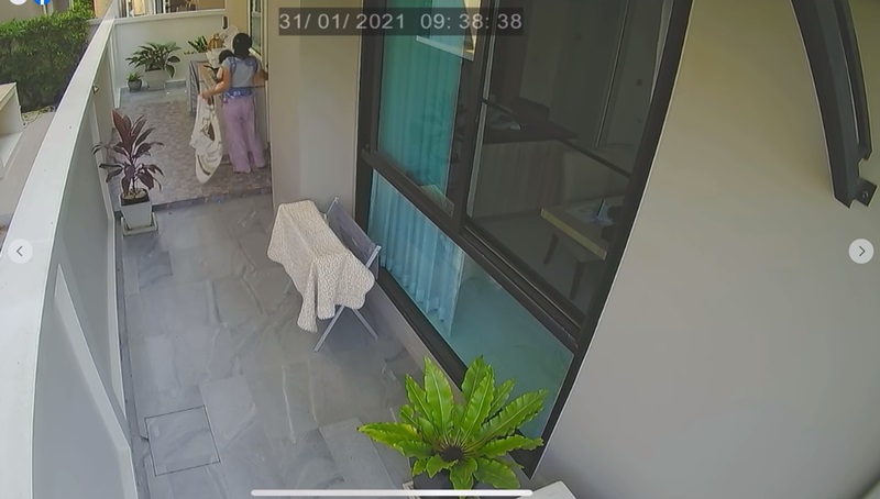 อุ้มลูกหนีหนุ่มคลั่งบุกบ้าน