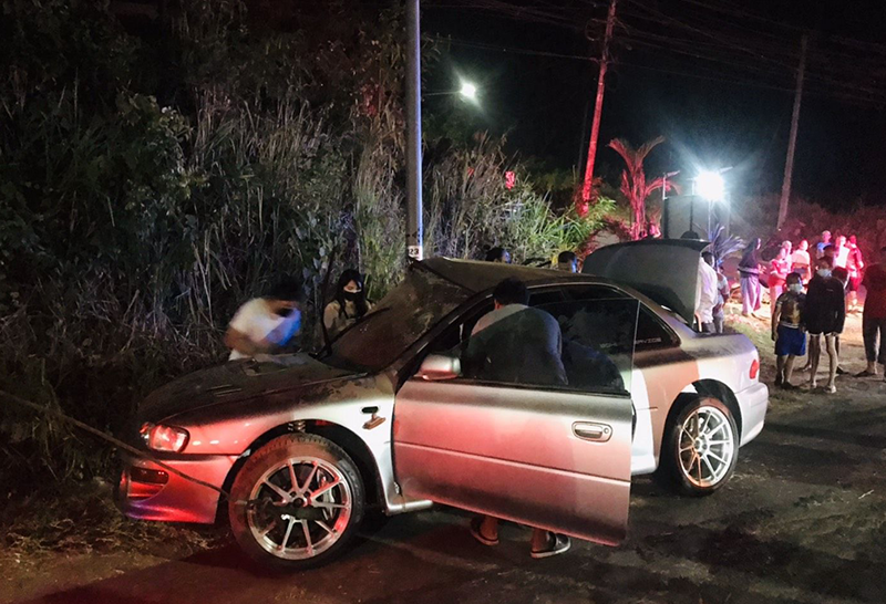 ปลาวาฬ อิสสระ รถชนเสาไฟฟ้า