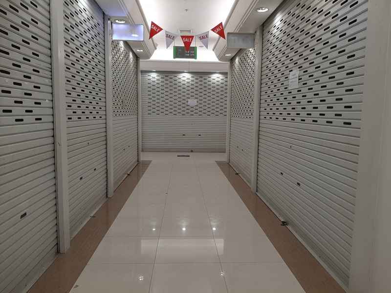 ห้างดังร้าง