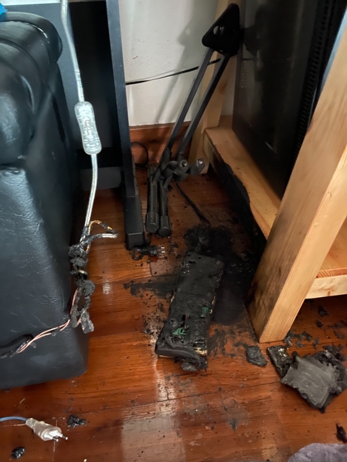 พาวเวอร์แบงก์ระเบิด